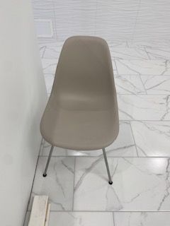 C72725 - Herman Miller Eames Side Chairs