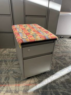 F7393 - Steelcase Mobile Pedestals