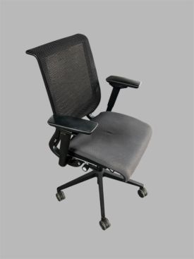 C72045 - Steelcase Think Chairs