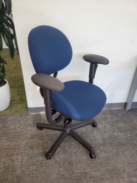 C72792 - Steelcase Criterion Chairs