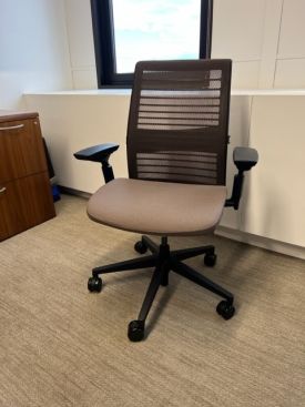 C72858 - Steelcase Think Chair