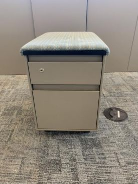 F7383 - Steelcase BF Mobile Pedestals