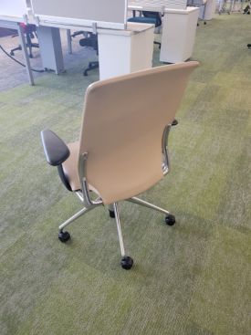 C72854 - Leather Vitra Meda 2 Chair