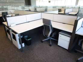 W7333 - Steelcase Answer Workstations
