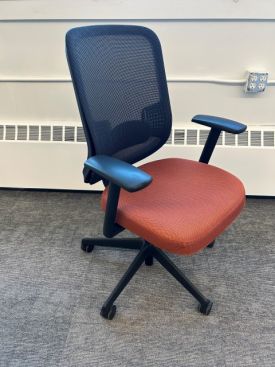 C72056 - Teknion Projek Chairs