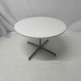 T23451 - 42" Round Tables