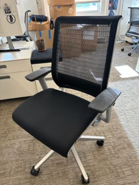 C72830 - Steelcase Think Chairs