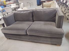 R7512 - Cozy Couch